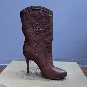 Leather high heal cowgirl with crystals